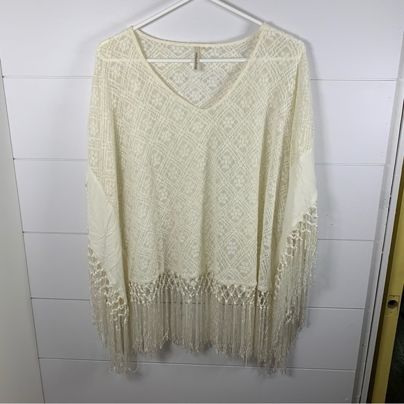 Mittoshop Tops - Boho‎ Cream Crochet Lace Top Sz M / L  Festival Coverup Fringe Gypsy Fairycore